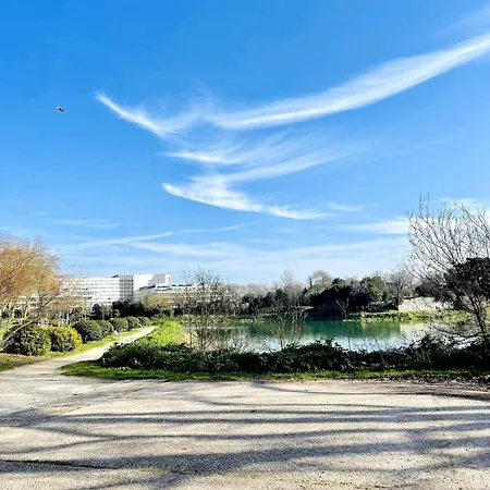 Mia - Grand - * La Rochelle (Charente-Maritime)